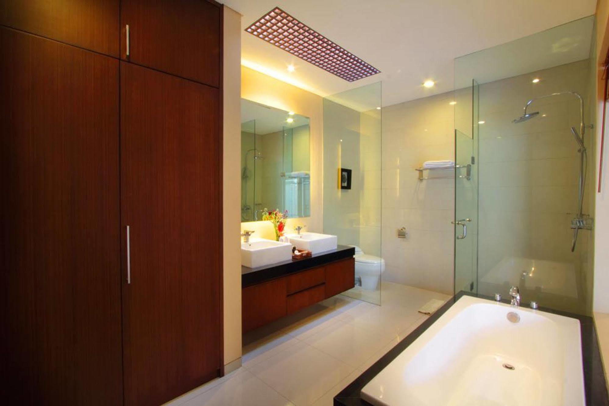 Oval Villa Bali Seminyak Extérieur photo